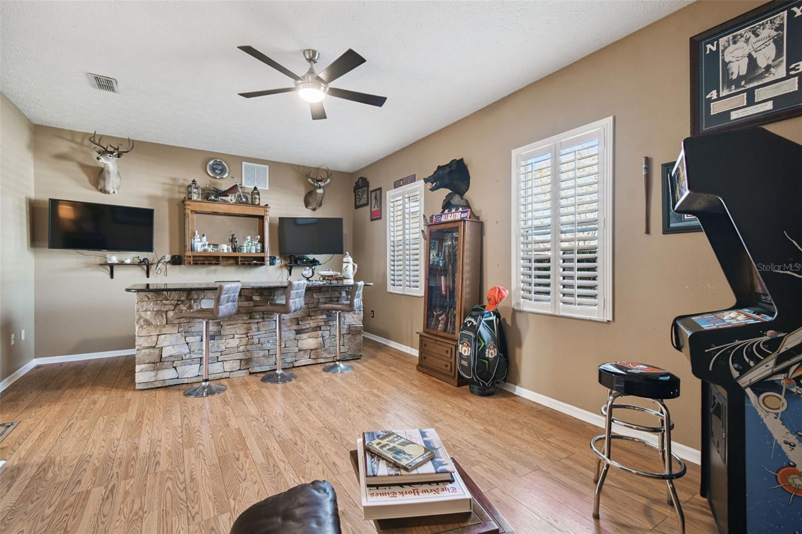 Image 22 of 94 For 7904 Portrait Court