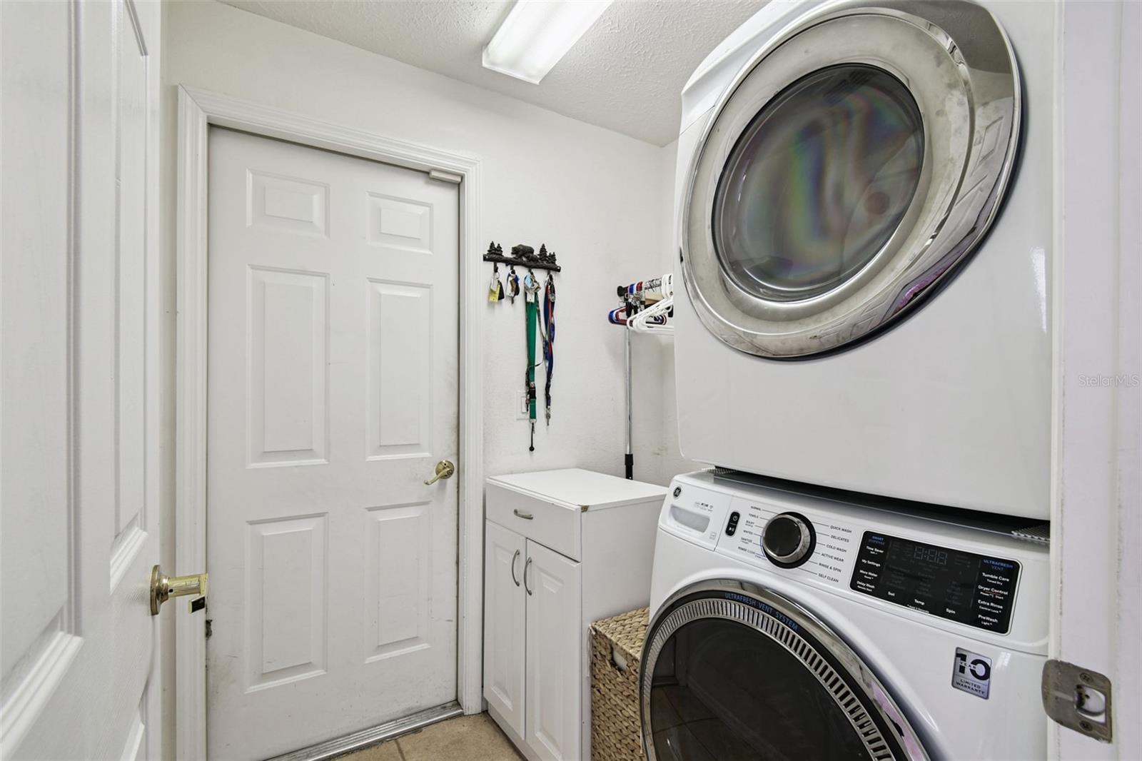 Image 23 of 94 For 7904 Portrait Court