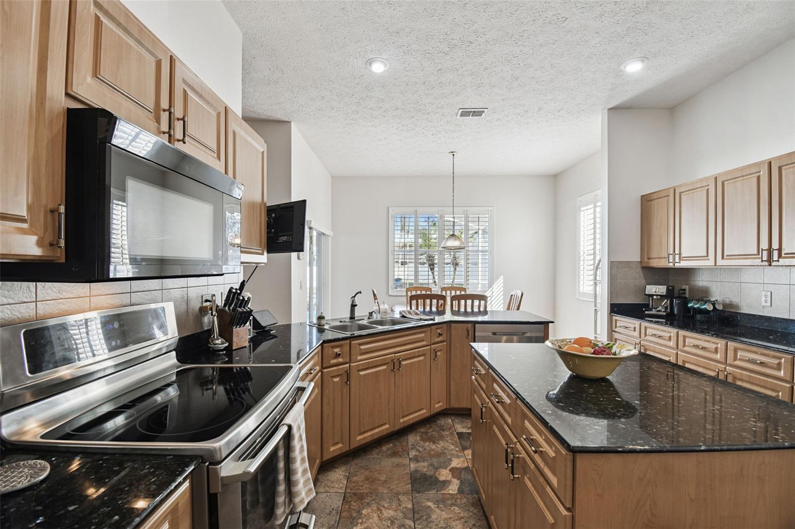 Image 31 of 94 For 7904 Portrait Court