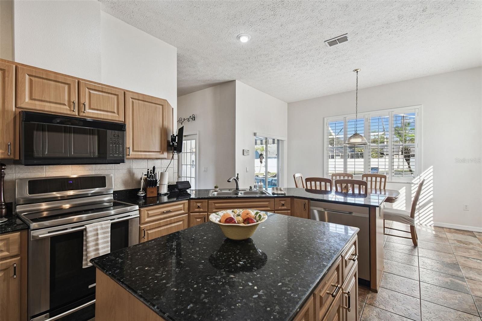 Image 32 of 94 For 7904 Portrait Court