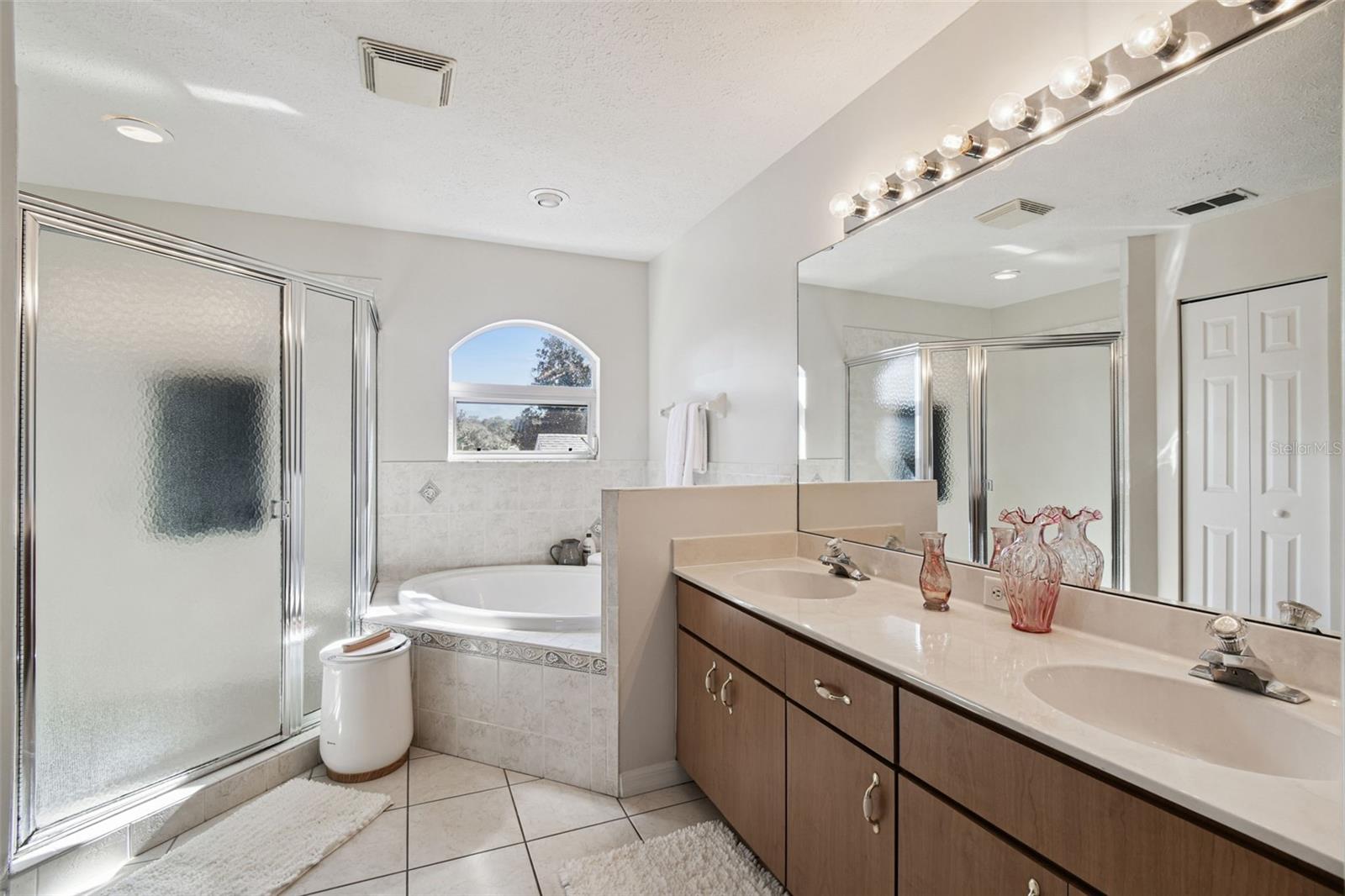 Image 62 of 94 For 7904 Portrait Court