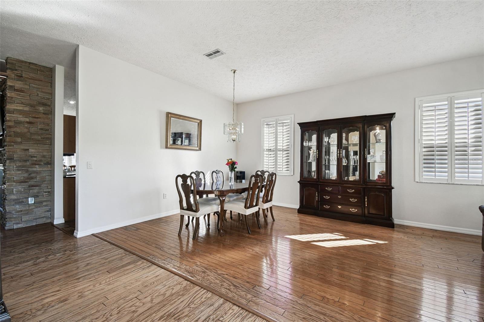 Image 7 of 94 For 7904 Portrait Court