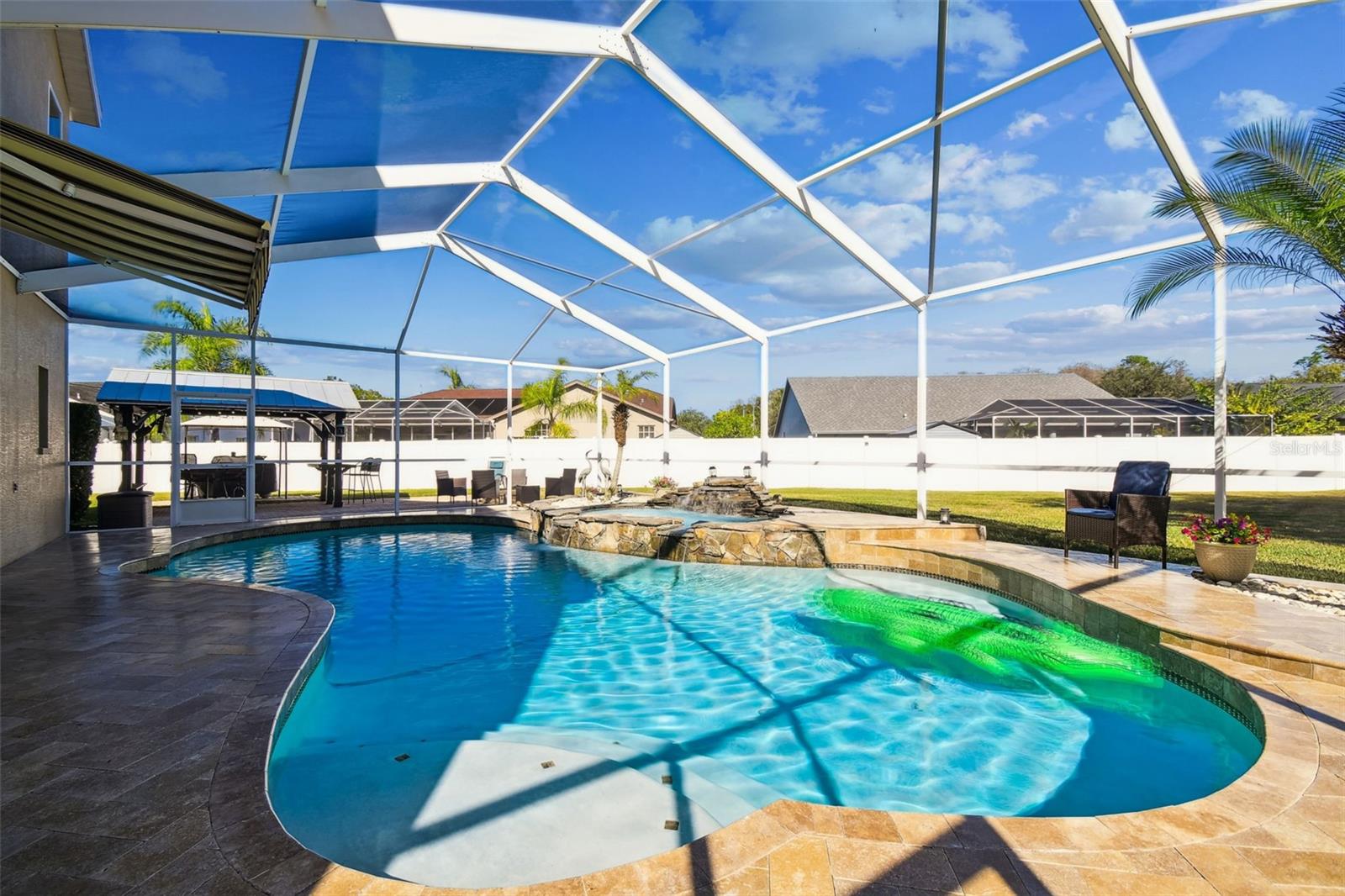 Image 75 of 94 For 7904 Portrait Court