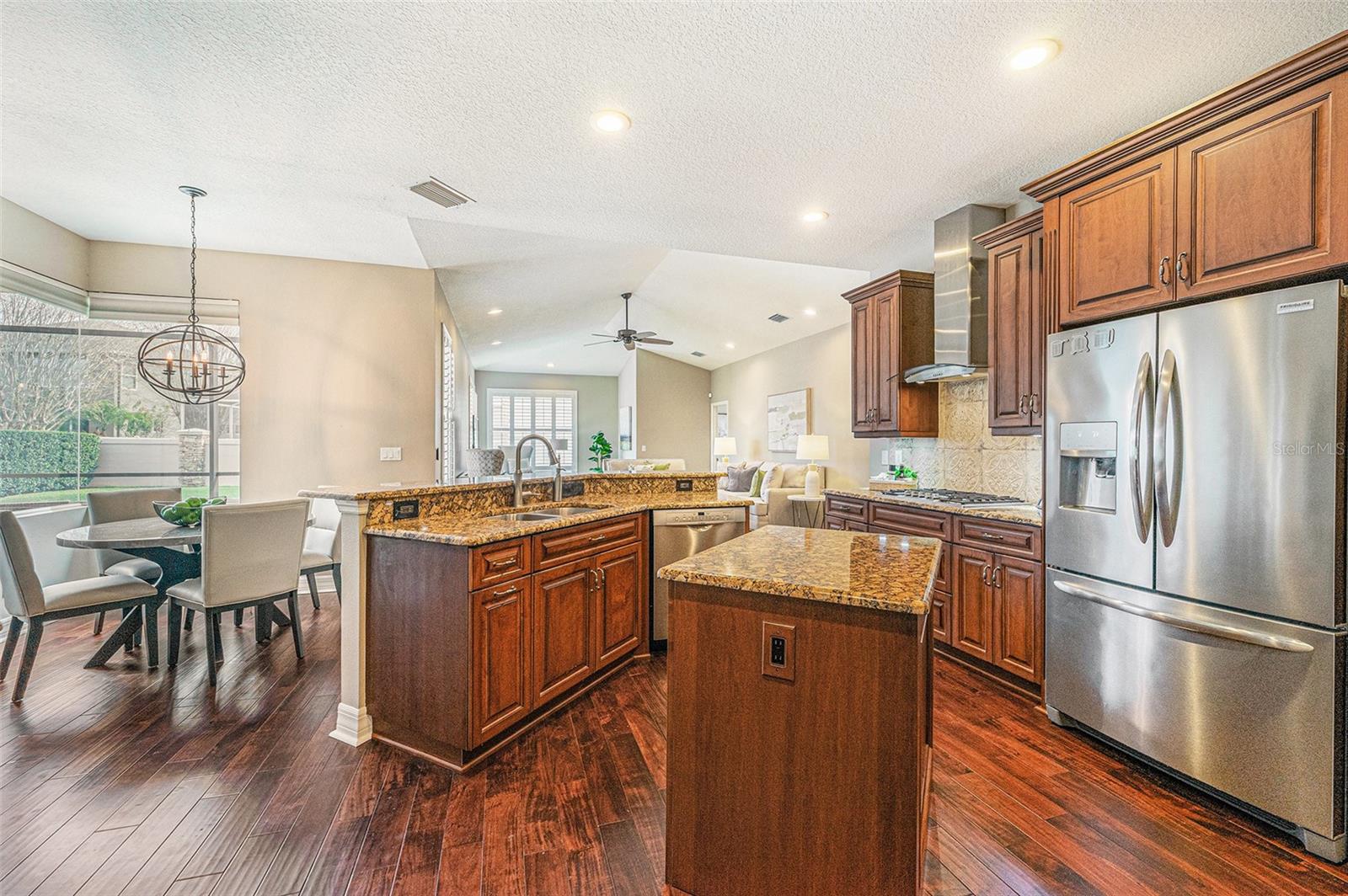 Image 11 of 41 For 2112 Climbing Ivy Drive