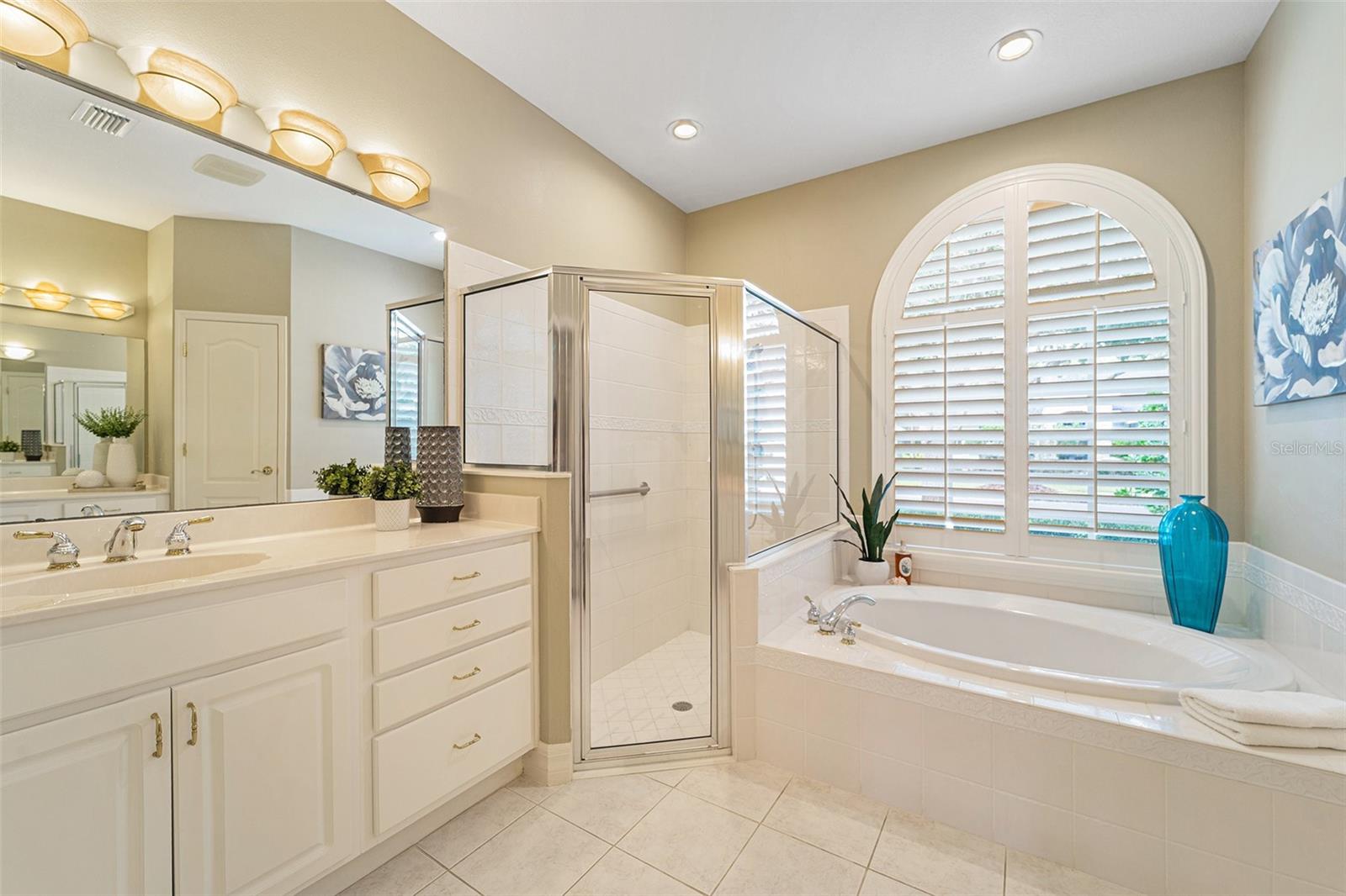 Image 18 of 41 For 2112 Climbing Ivy Drive