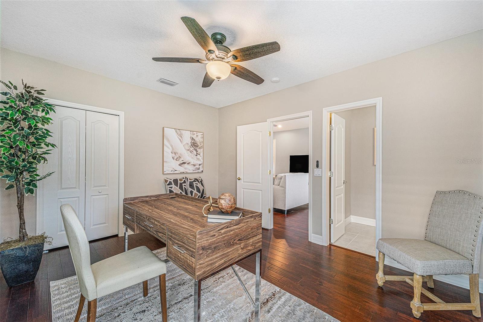 Image 22 of 41 For 2112 Climbing Ivy Drive