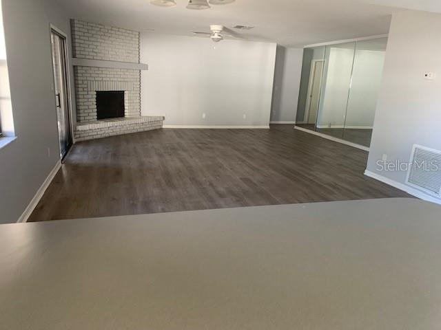 Image 4 of 10 For 886 Harbor Hill Drive