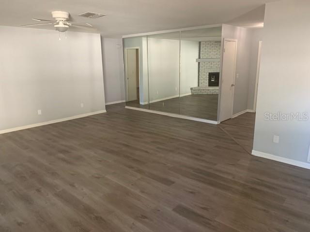 Image 5 of 10 For 886 Harbor Hill Drive