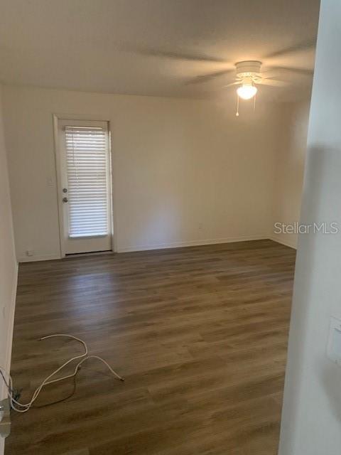 Image 7 of 10 For 886 Harbor Hill Drive