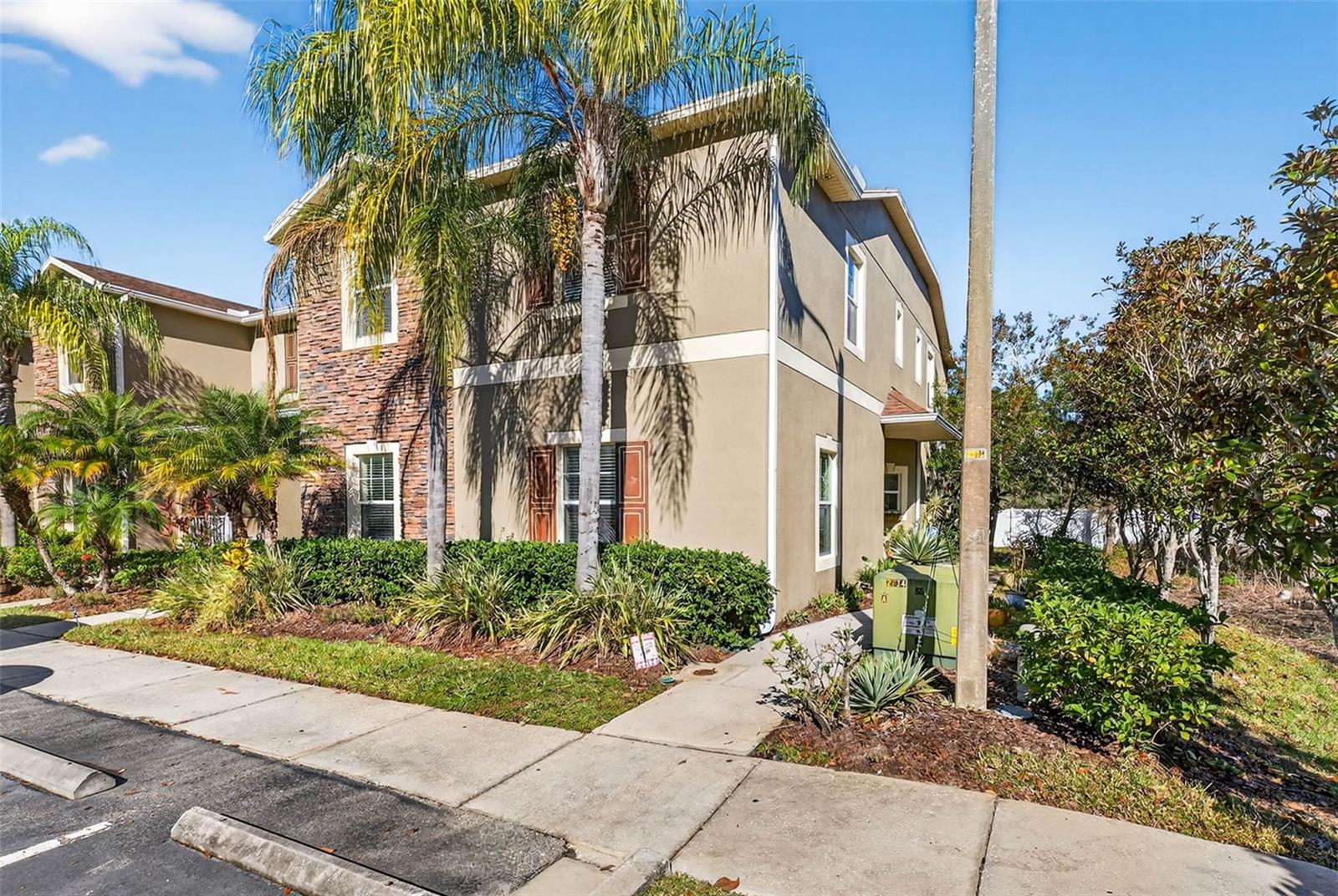 Listing photo id 0 for 31253 Claridge Place