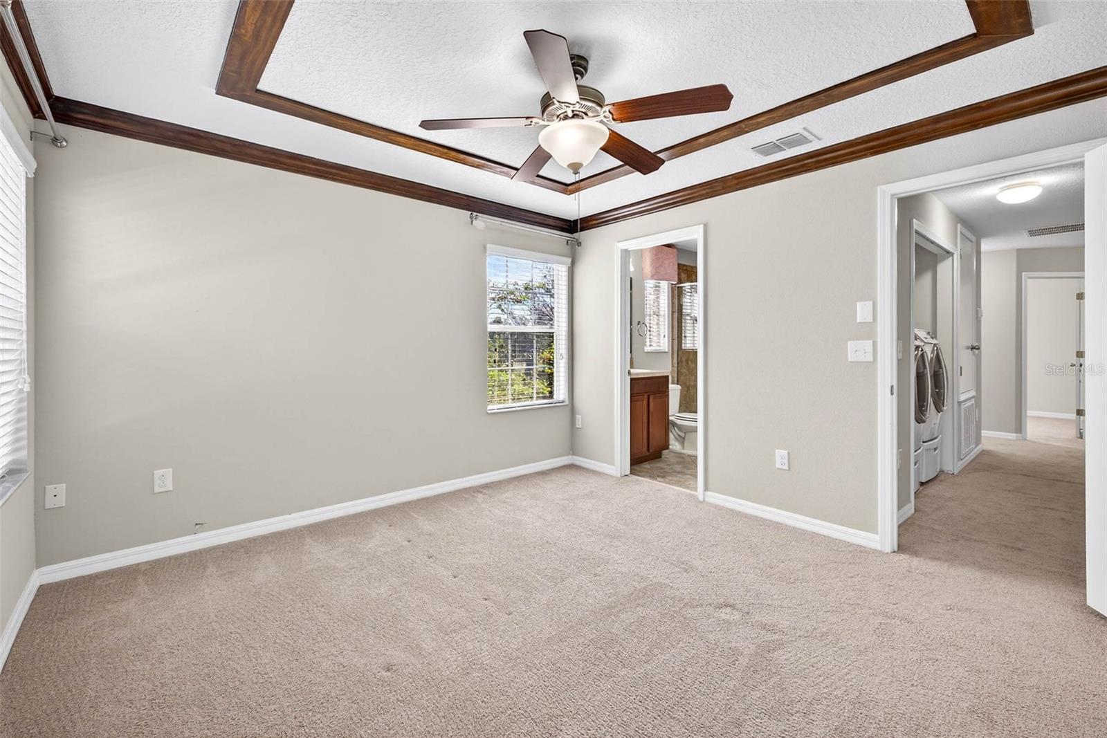 Listing photo id 22 for 31253 Claridge Place