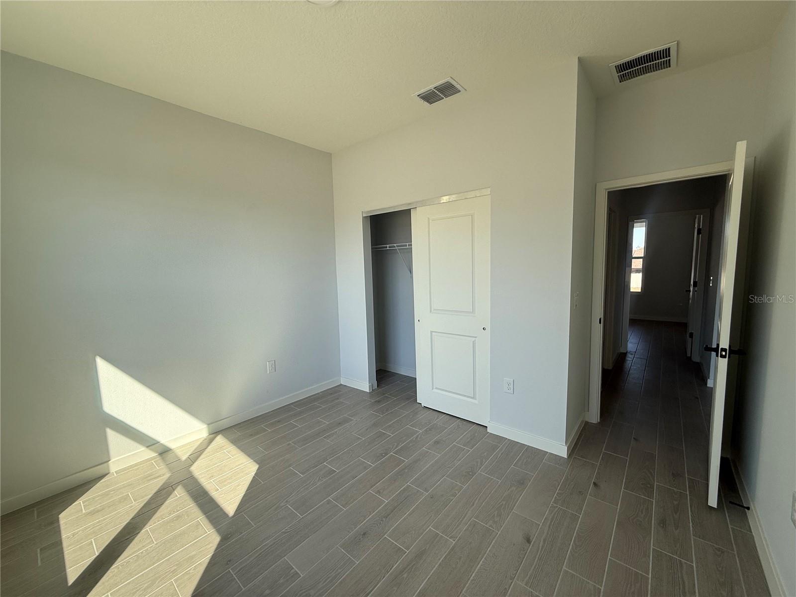 Listing photo id 8 for 76 Boston Lane