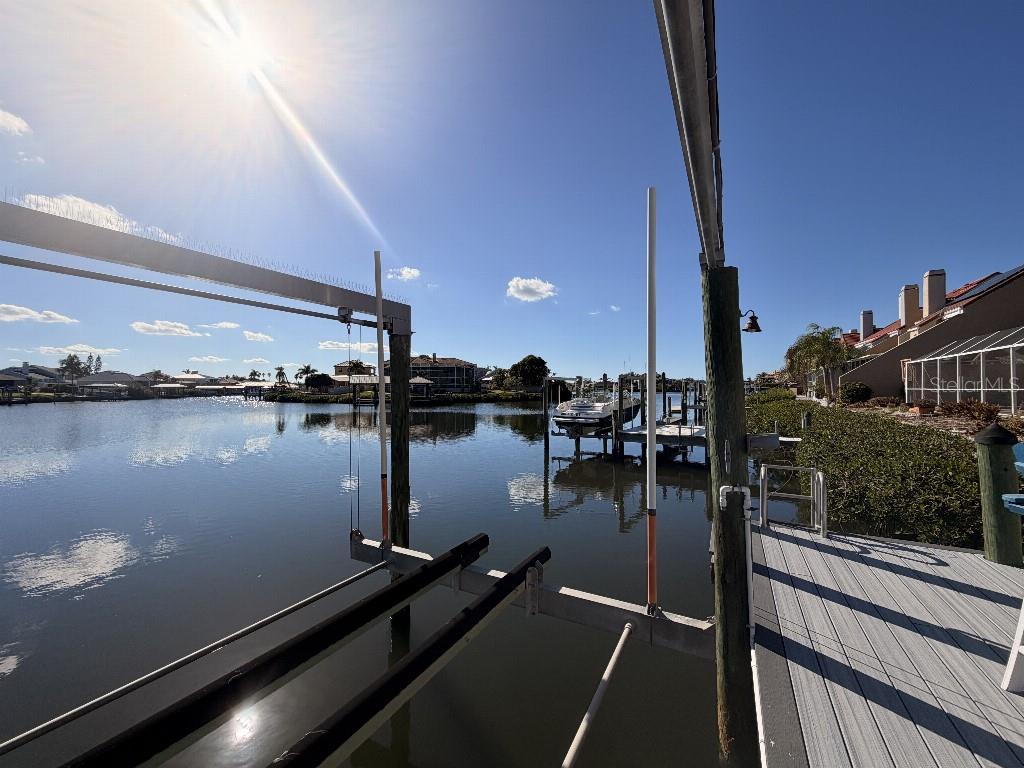 Listing photo id 9 for 808 Symphony Isles Boulevard