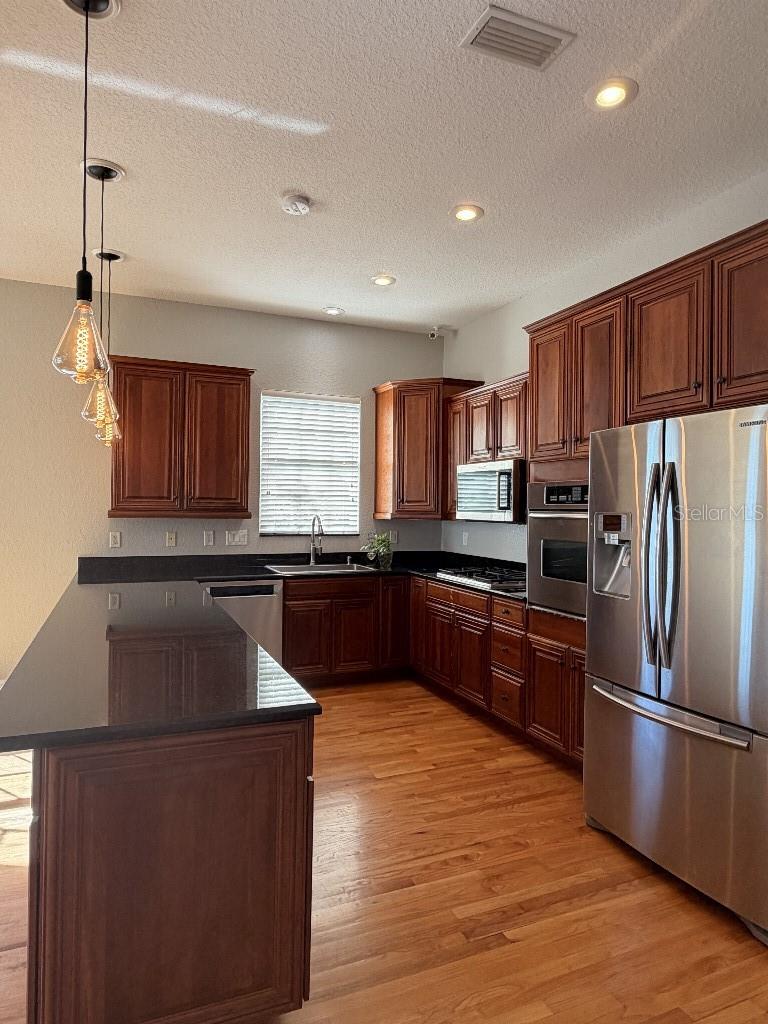 Listing photo id 18 for 808 Symphony Isles Boulevard