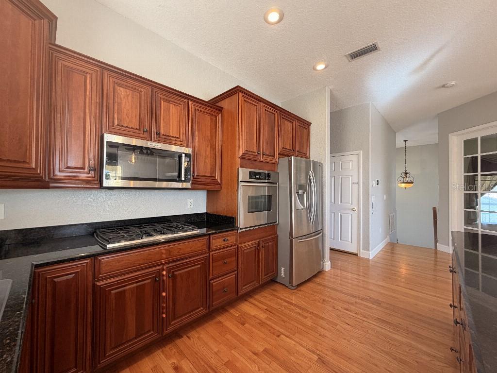 Listing photo id 22 for 808 Symphony Isles Boulevard