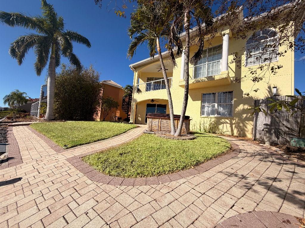 Listing photo id 1 for 808 Symphony Isles Boulevard