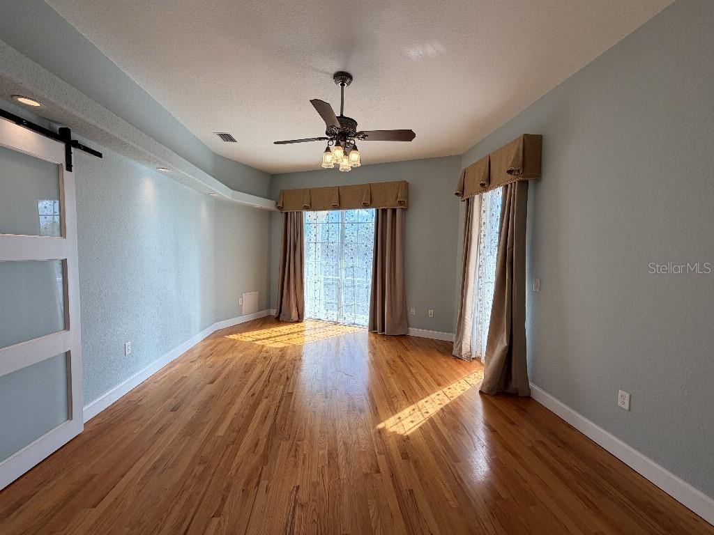 Listing photo id 28 for 808 Symphony Isles Boulevard