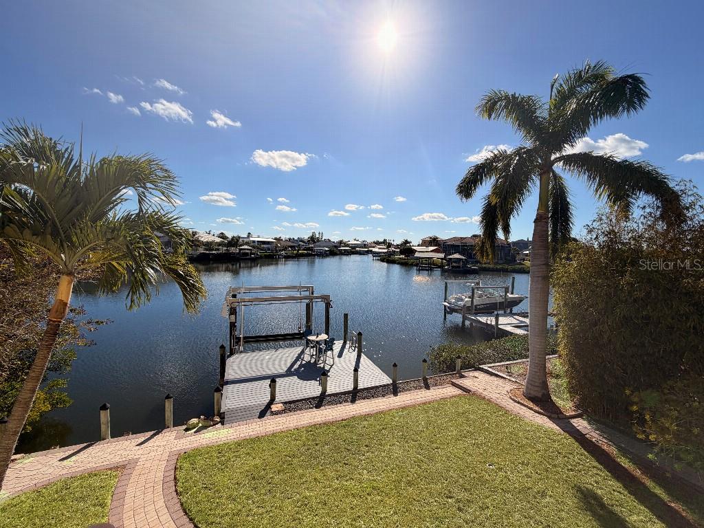Listing photo id 2 for 808 Symphony Isles Boulevard