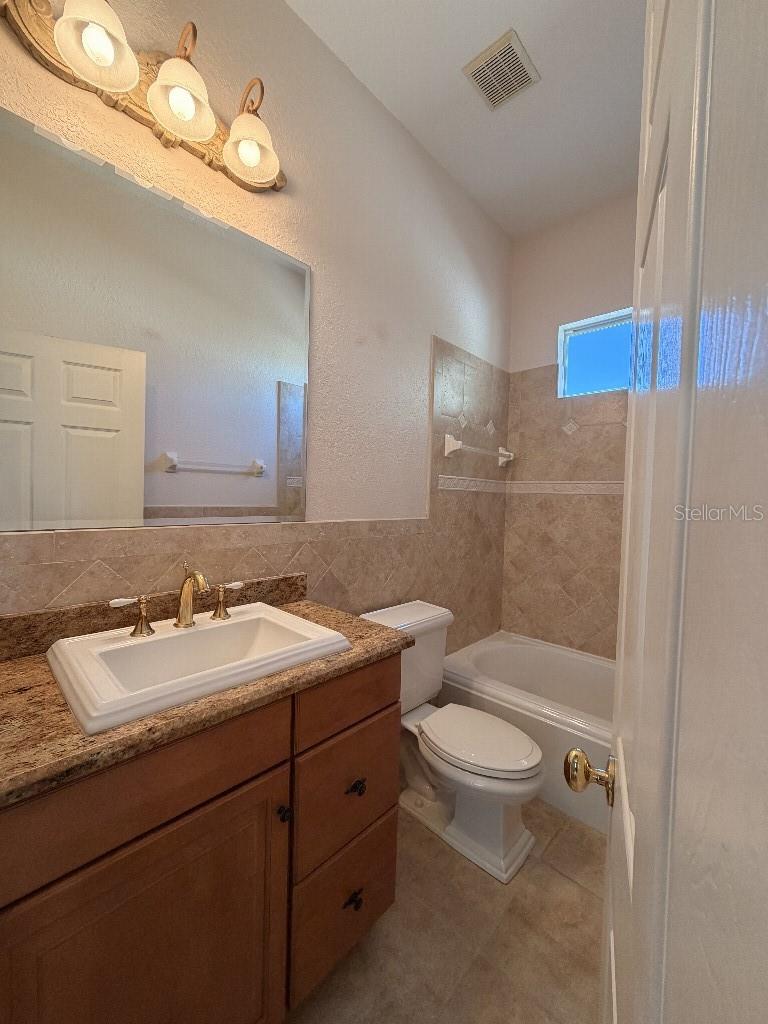 Listing photo id 40 for 808 Symphony Isles Boulevard