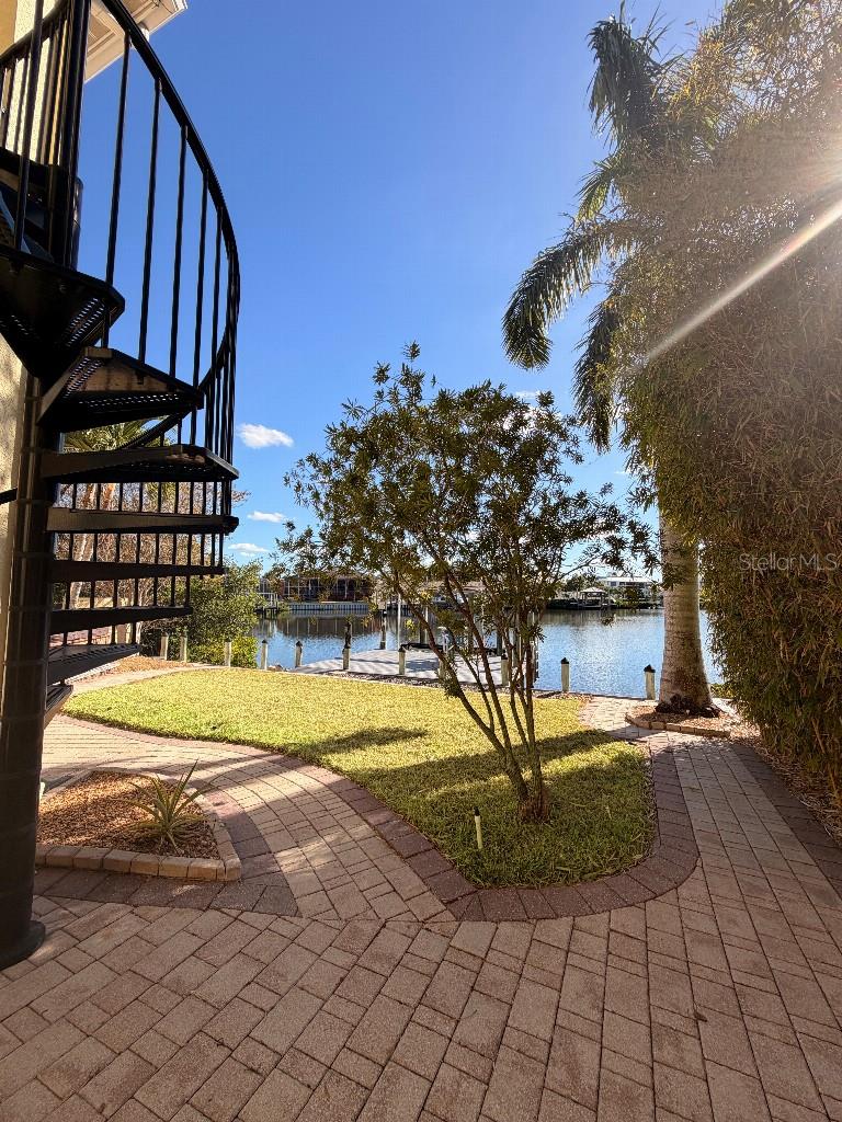 Listing photo id 3 for 808 Symphony Isles Boulevard