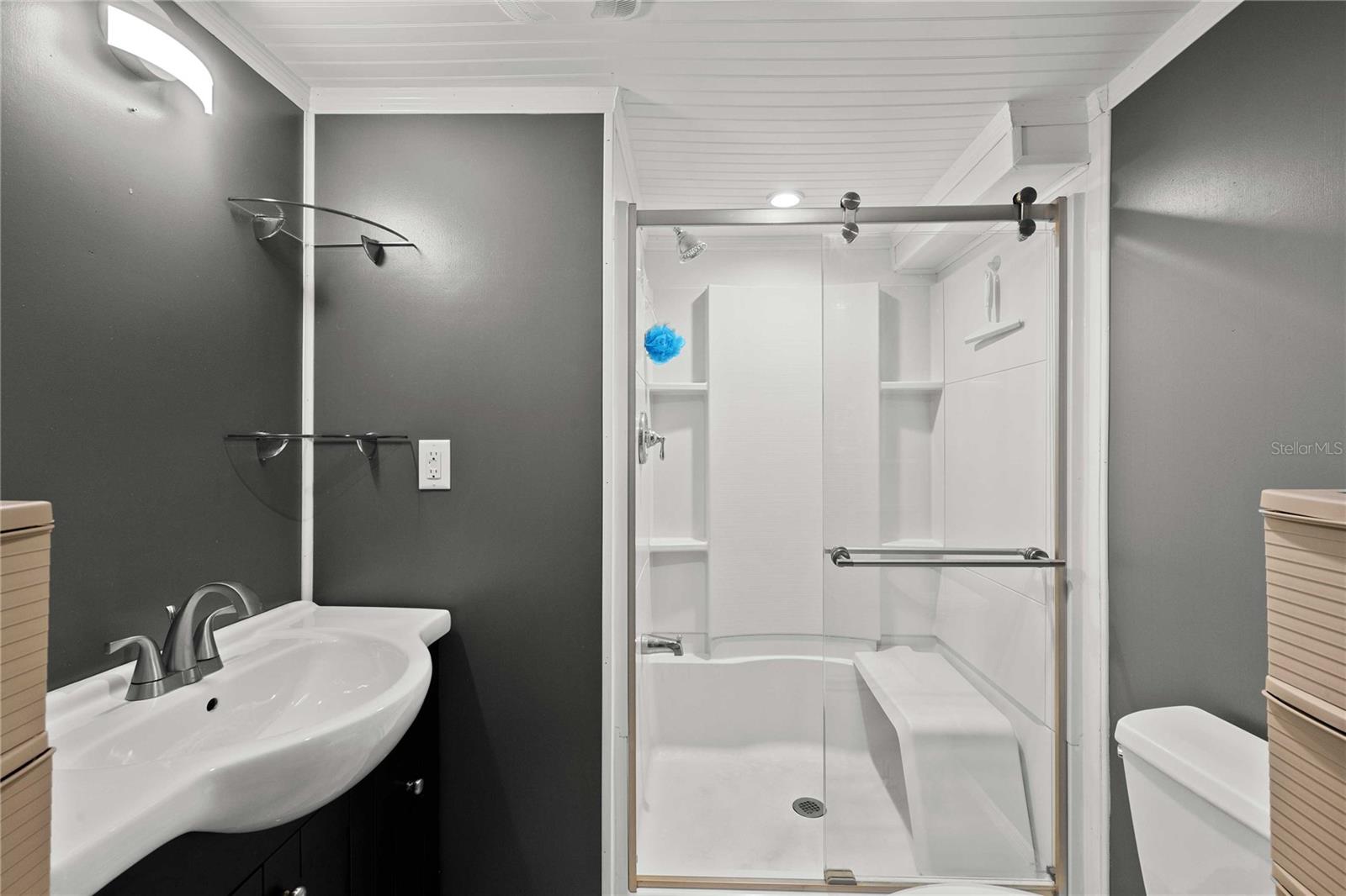 Image 14 of 26 For 585 Sky Harbor Drive 209