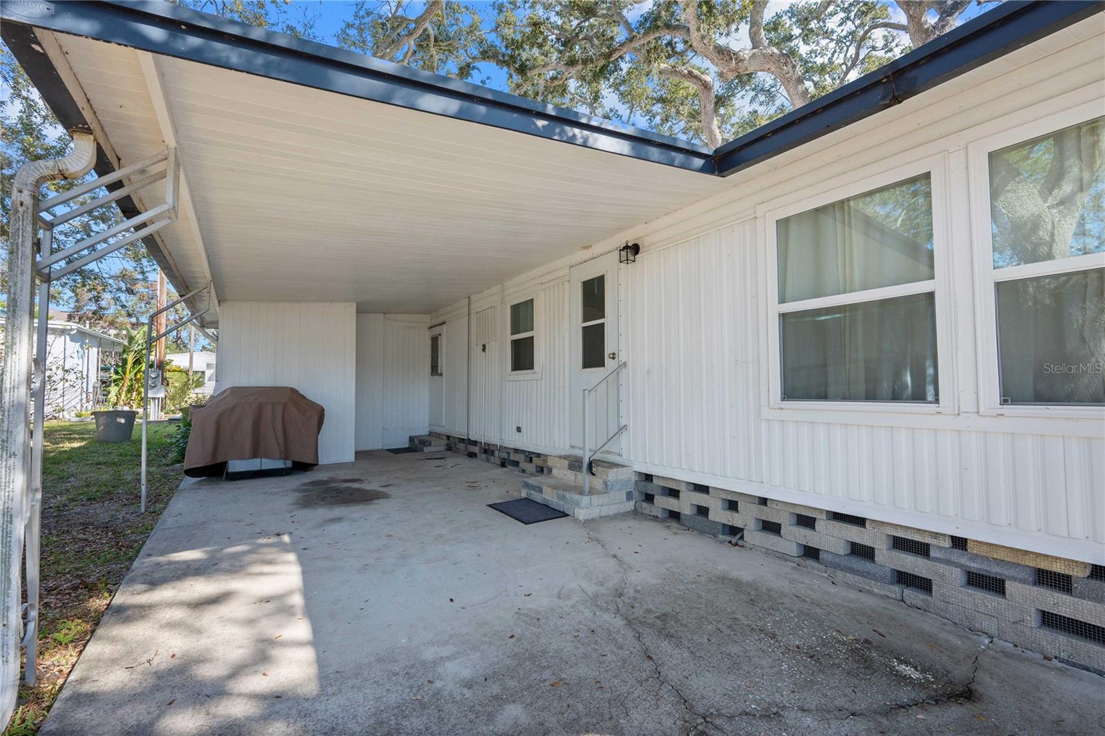 Image 25 of 26 For 585 Sky Harbor Drive 209