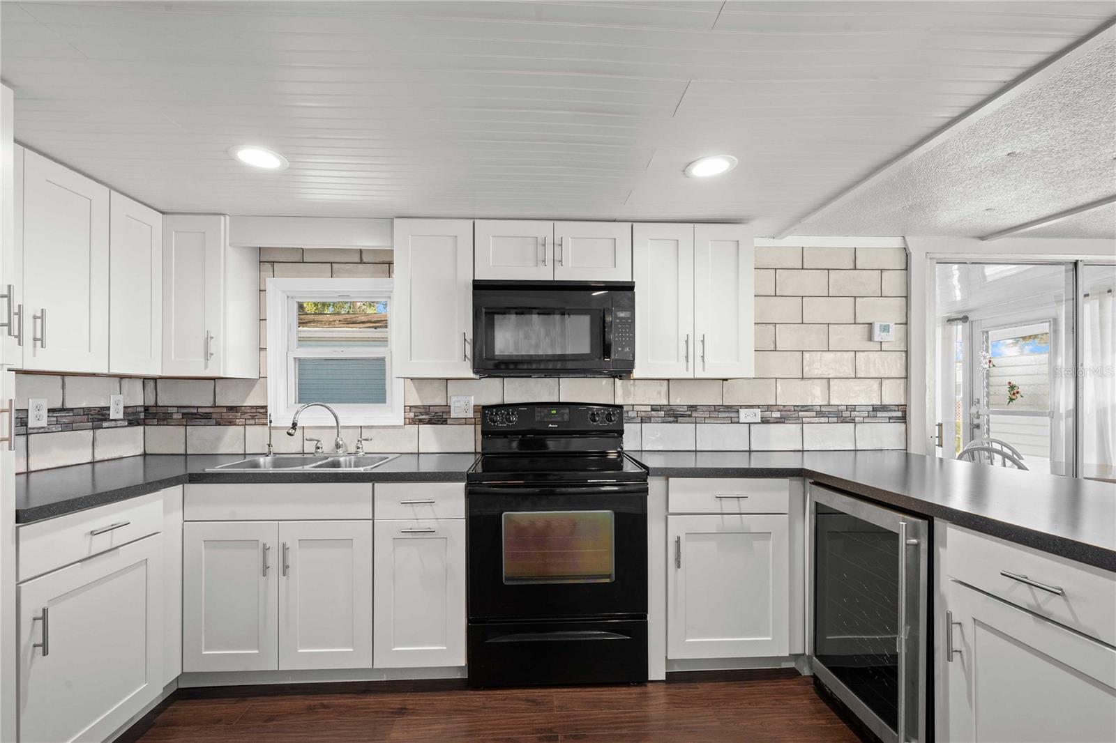 Image 4 of 26 For 585 Sky Harbor Drive 209