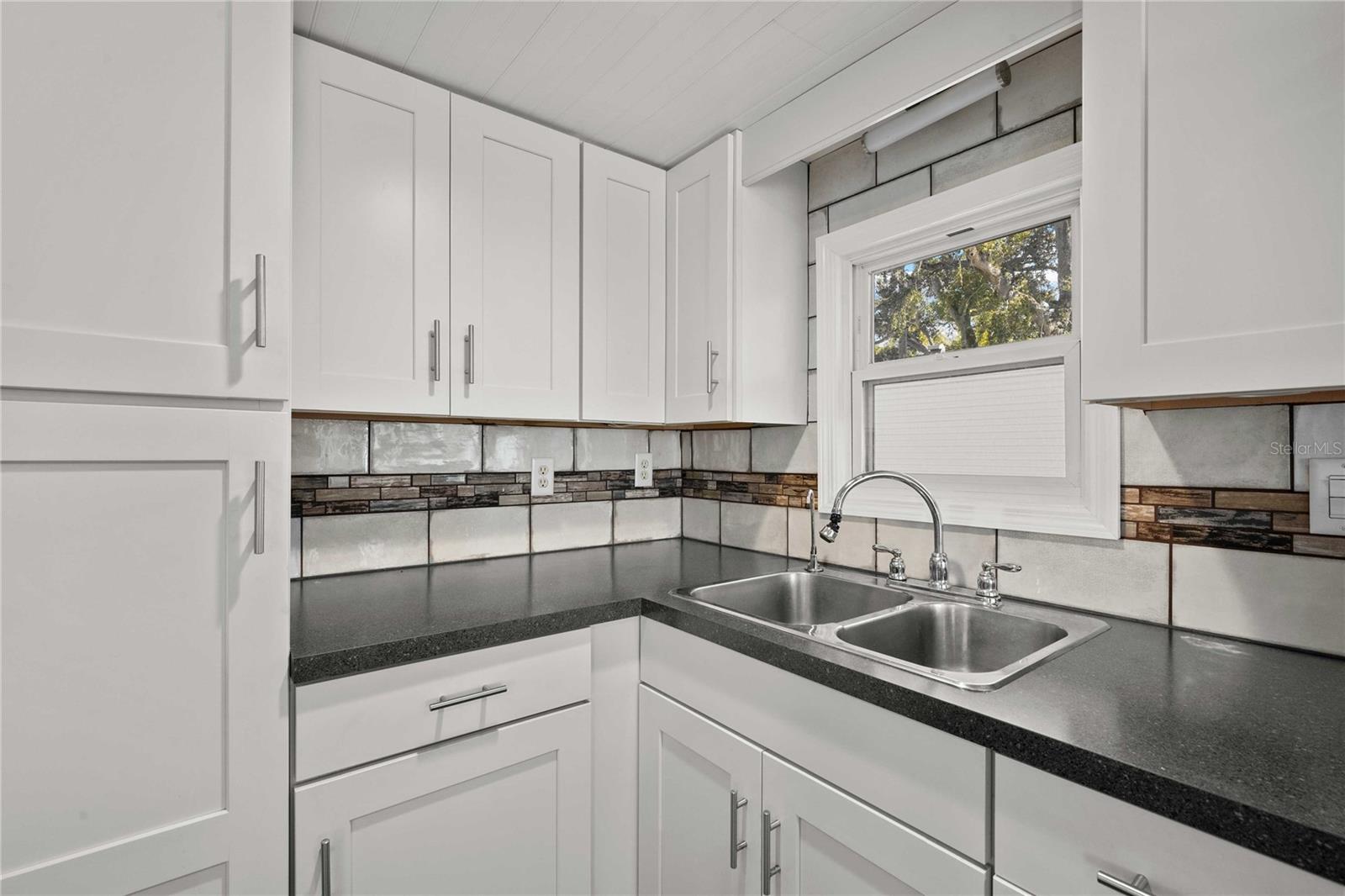 Image 6 of 26 For 585 Sky Harbor Drive 209