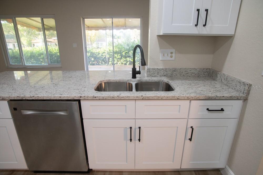 Image 11 of 37 For 1350 Glengarry Drive