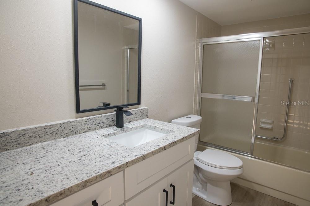 Image 13 of 37 For 1350 Glengarry Drive