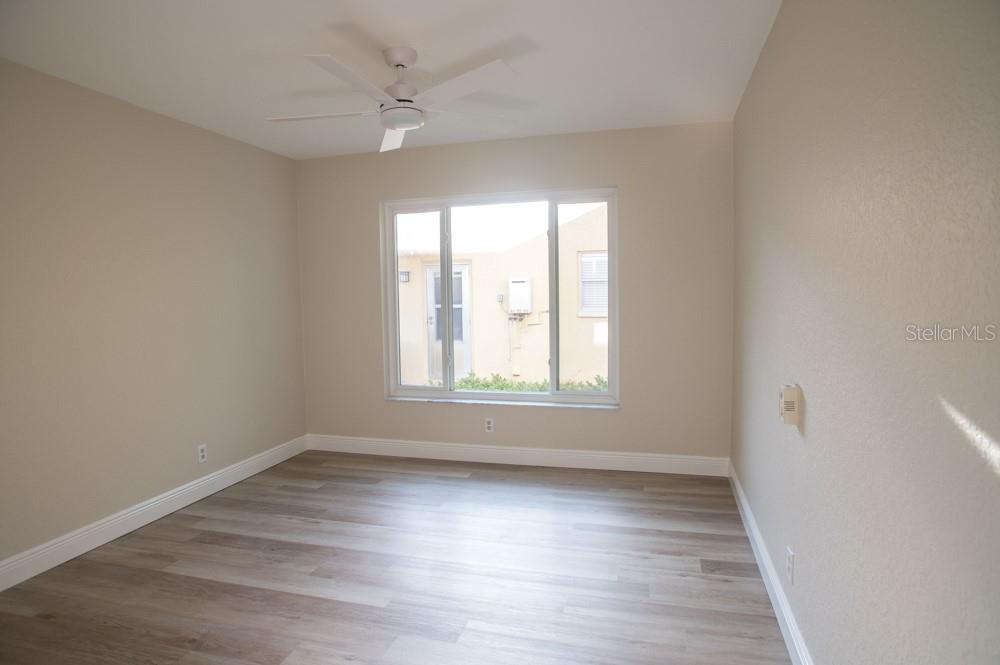 Image 14 of 37 For 1350 Glengarry Drive