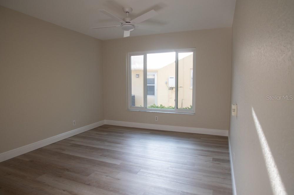 Image 16 of 37 For 1350 Glengarry Drive