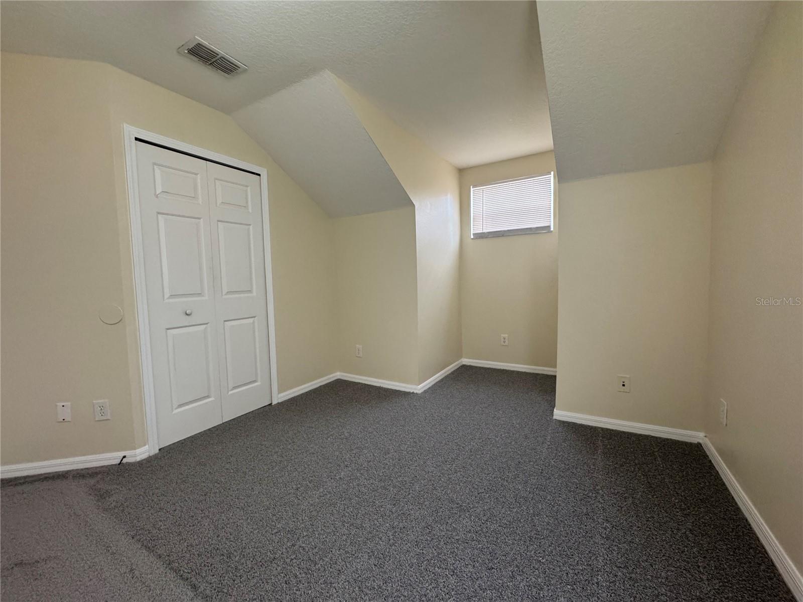 Image 12 of 15 For 7431 Oxford Garden Circle