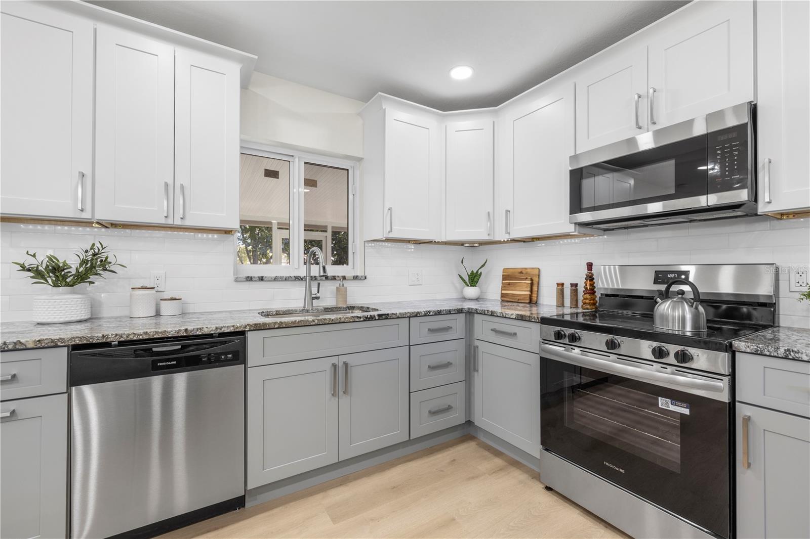 Image 19 of 57 For 6850 7th Street S