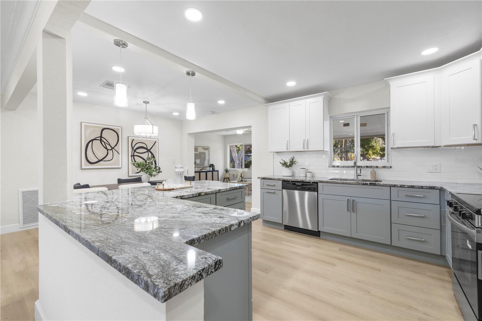 Image 22 of 57 For 6850 7th Street S