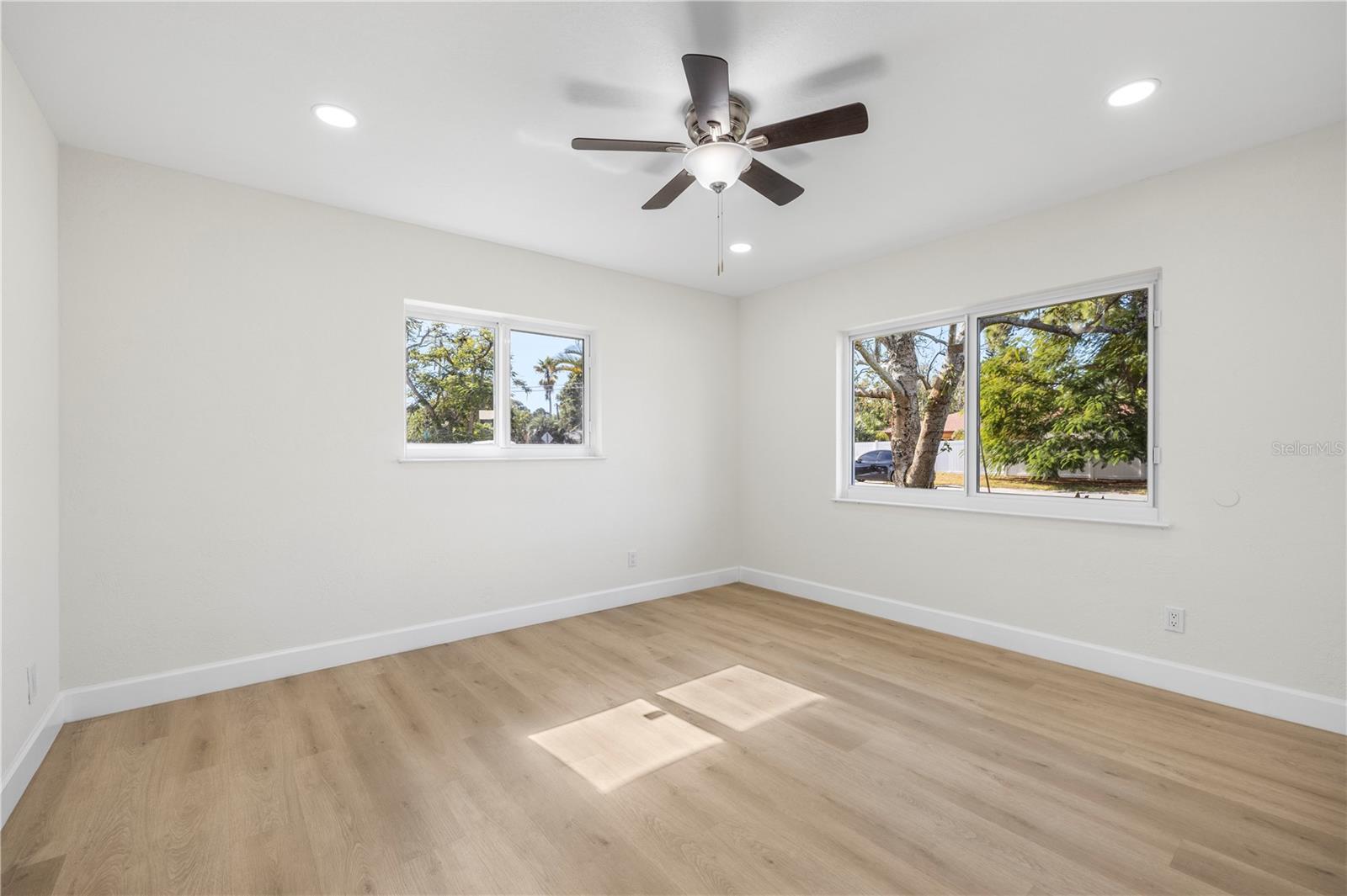 Image 28 of 57 For 6850 7th Street S