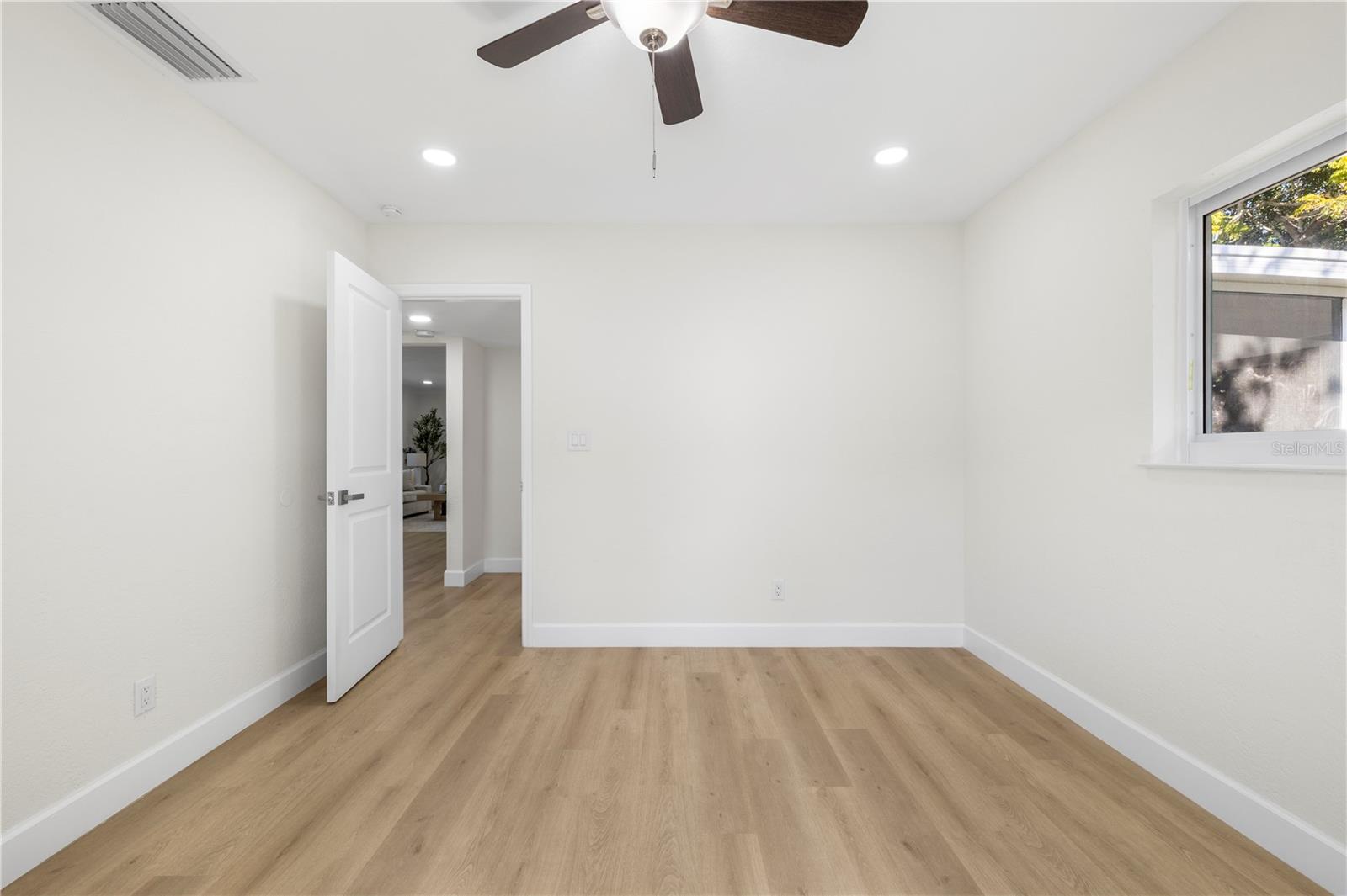 Image 34 of 57 For 6850 7th Street S