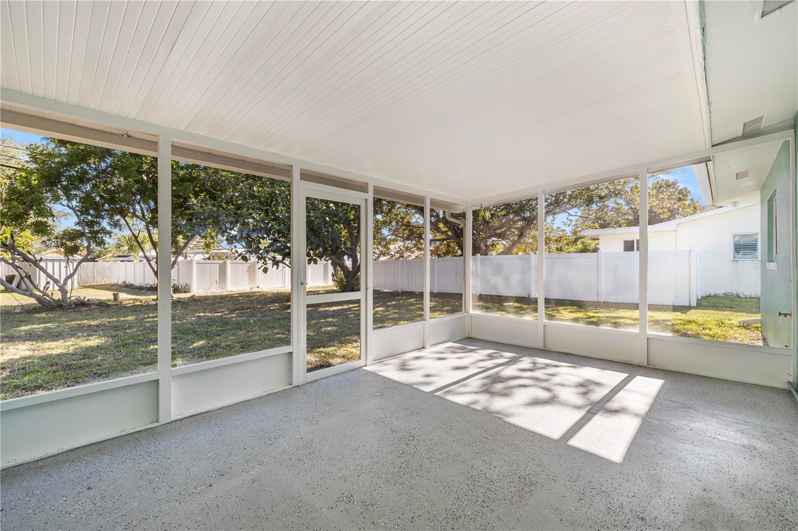 Image 7 of 57 For 6850 7th Street S