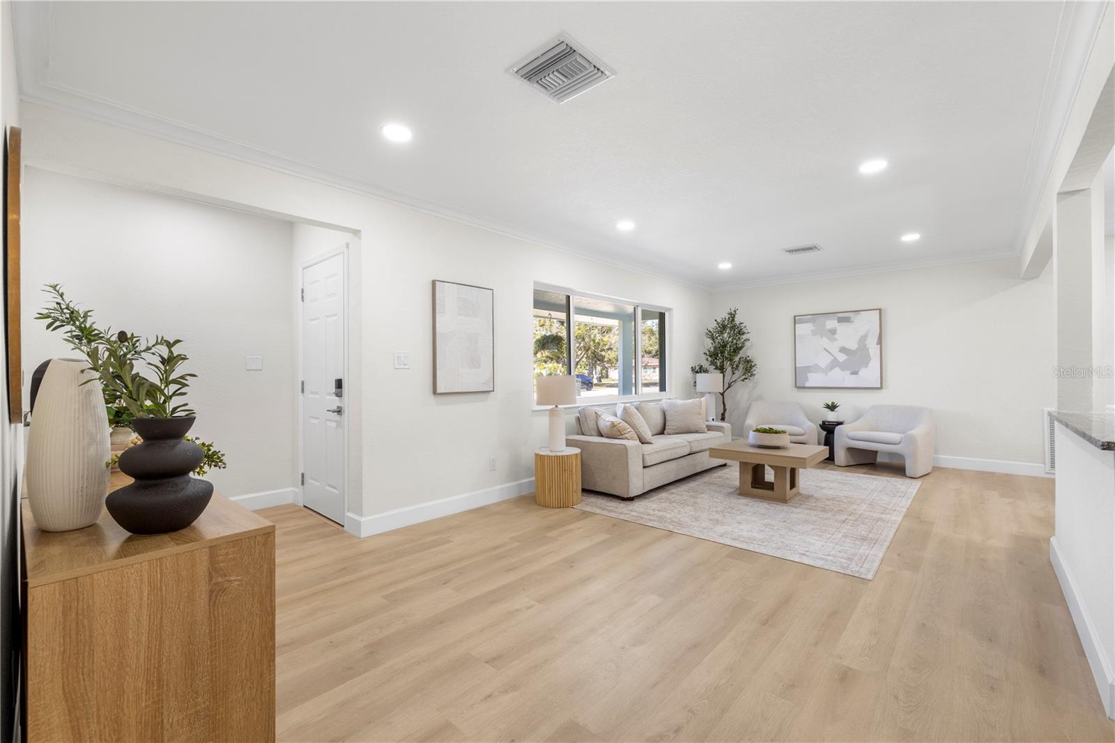 Image 9 of 57 For 6850 7th Street S