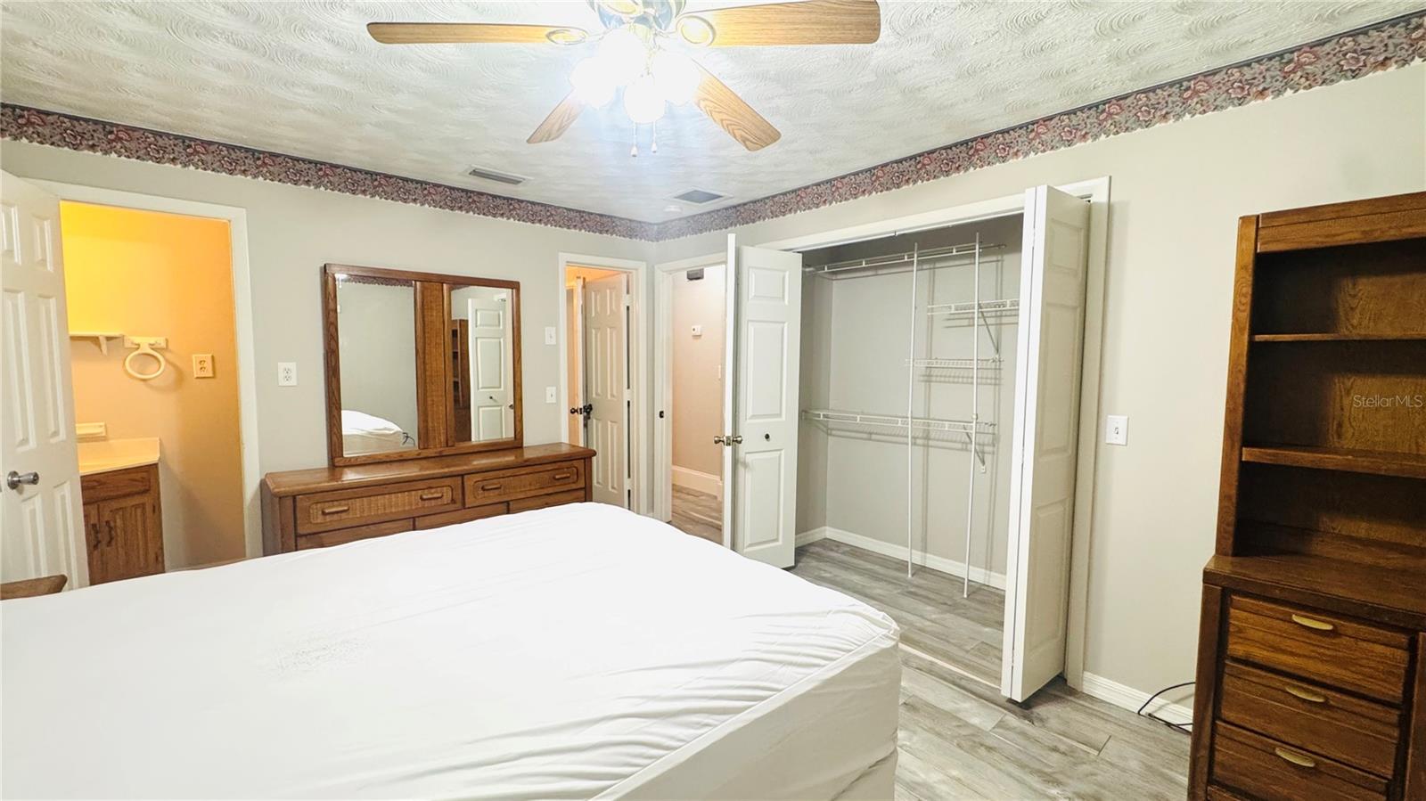 Image 17 of 29 For 5909 8th Avenue S