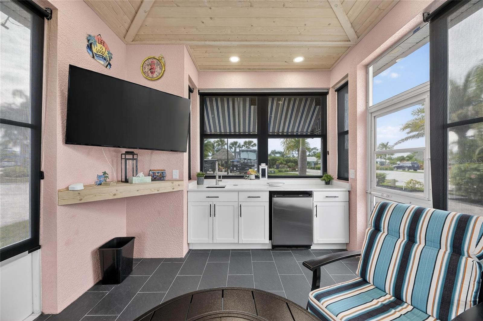 Image 25 of 54 For 3283 Red Tail Hawk Drive