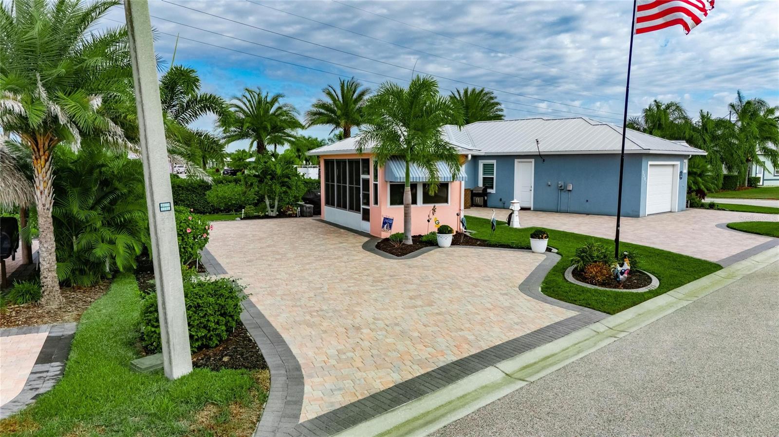 Image 32 of 54 For 3283 Red Tail Hawk Drive