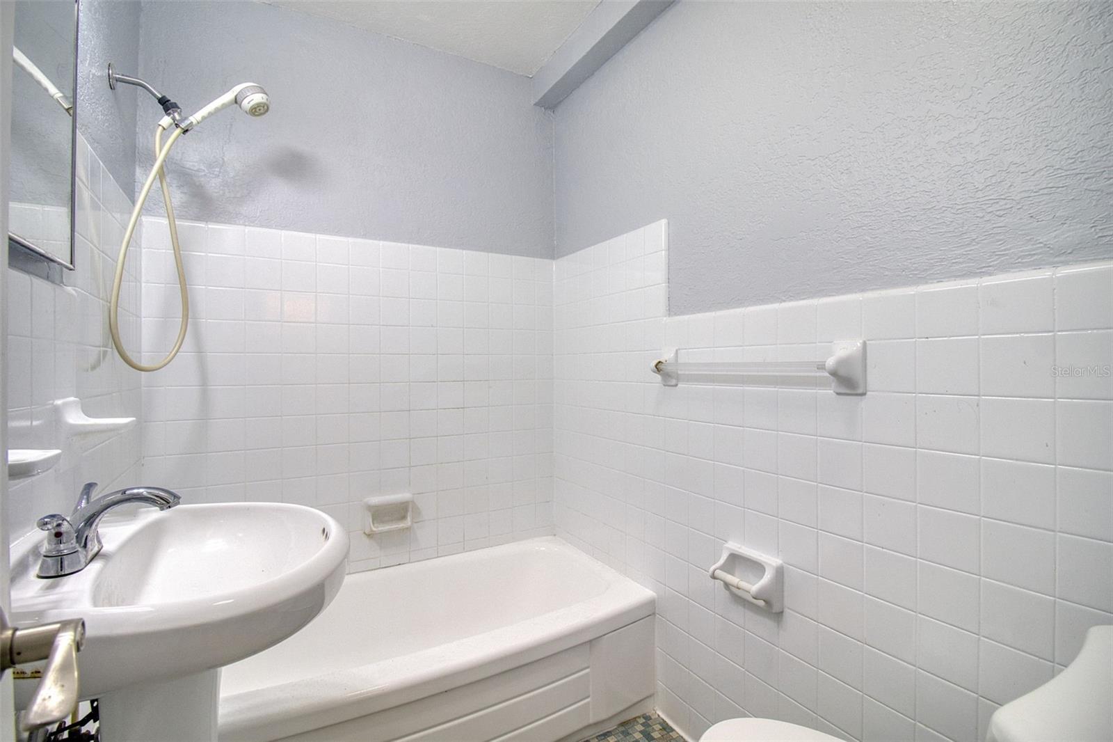 Image 13 of 38 For 3315 58th Avenue S 112