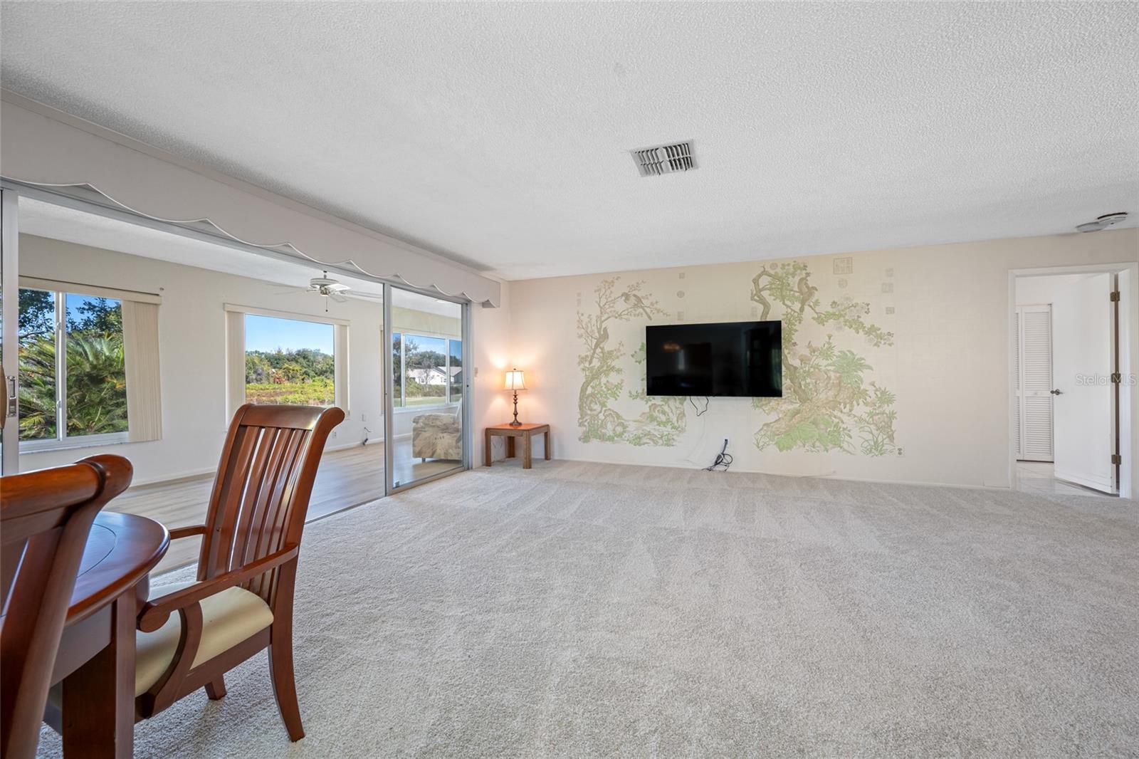 Listing photo id 9 for 3491 Links Court