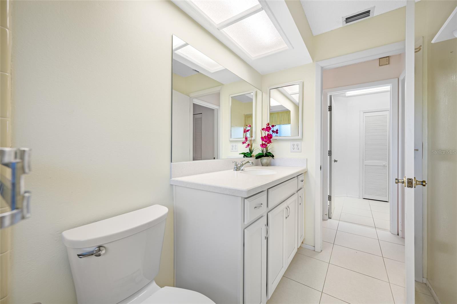 Listing photo id 17 for 3491 Links Court