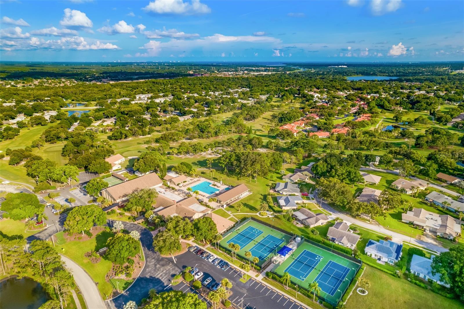 Listing photo id 50 for 3491 Links Court