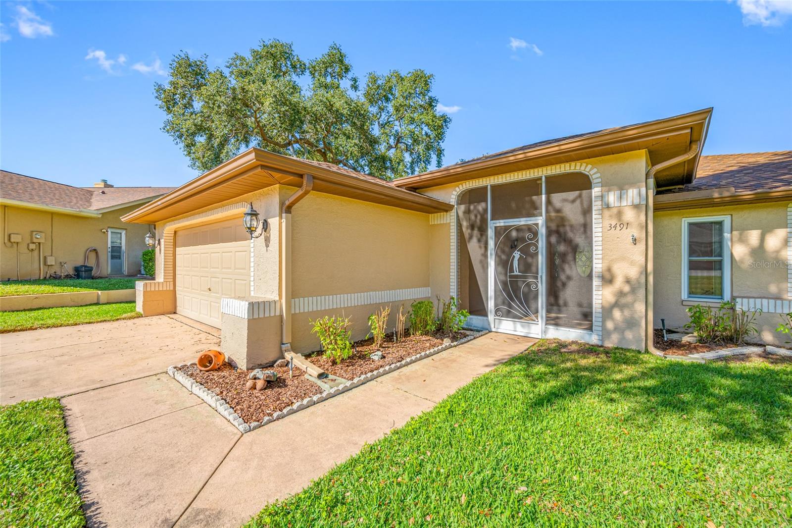 Listing photo id 4 for 3491 Links Court