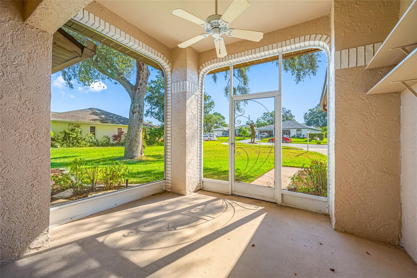 Listing photo id 6 for 3491 Links Court