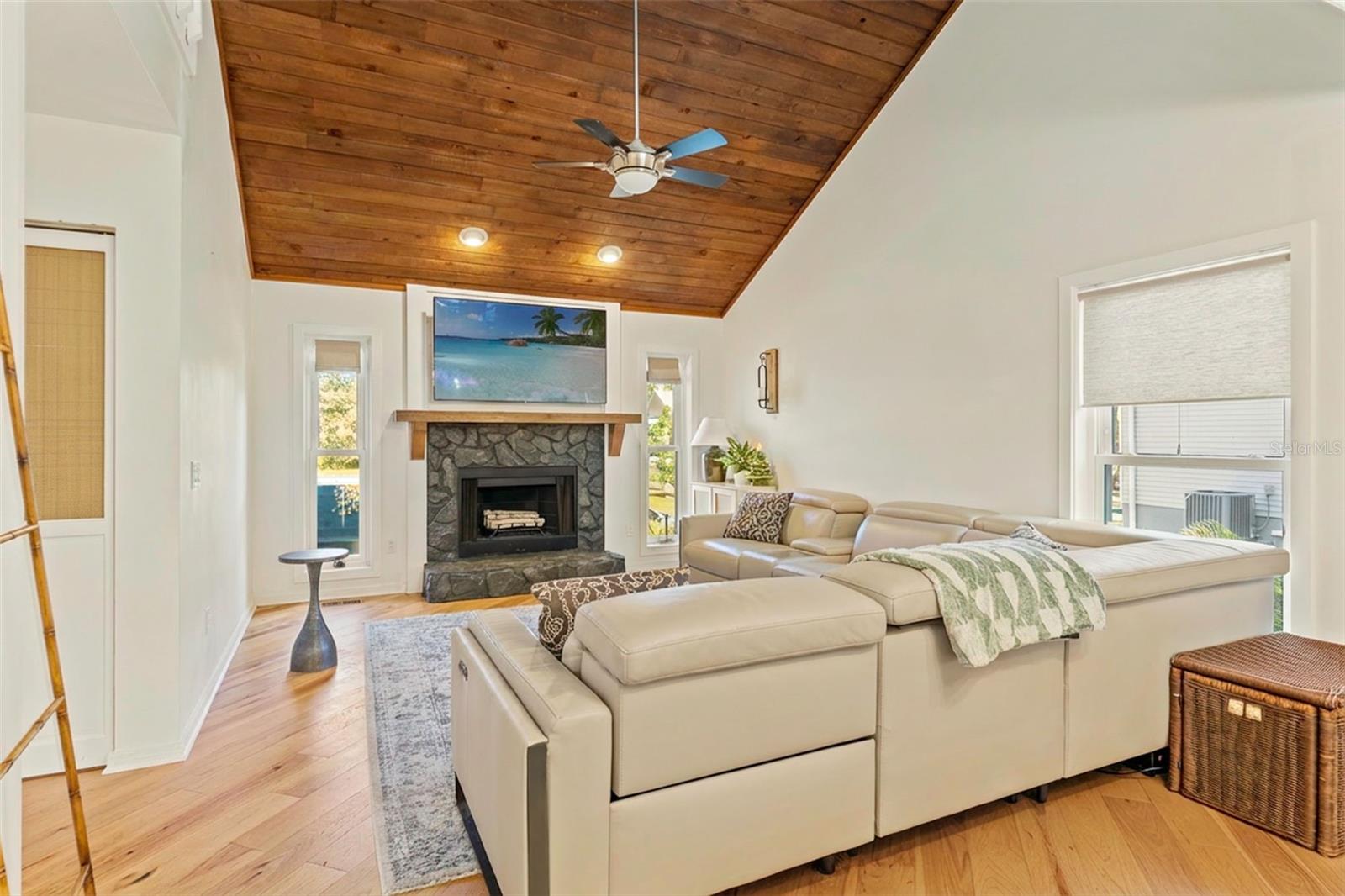 Image 15 of 70 For 720 Natalie Lane