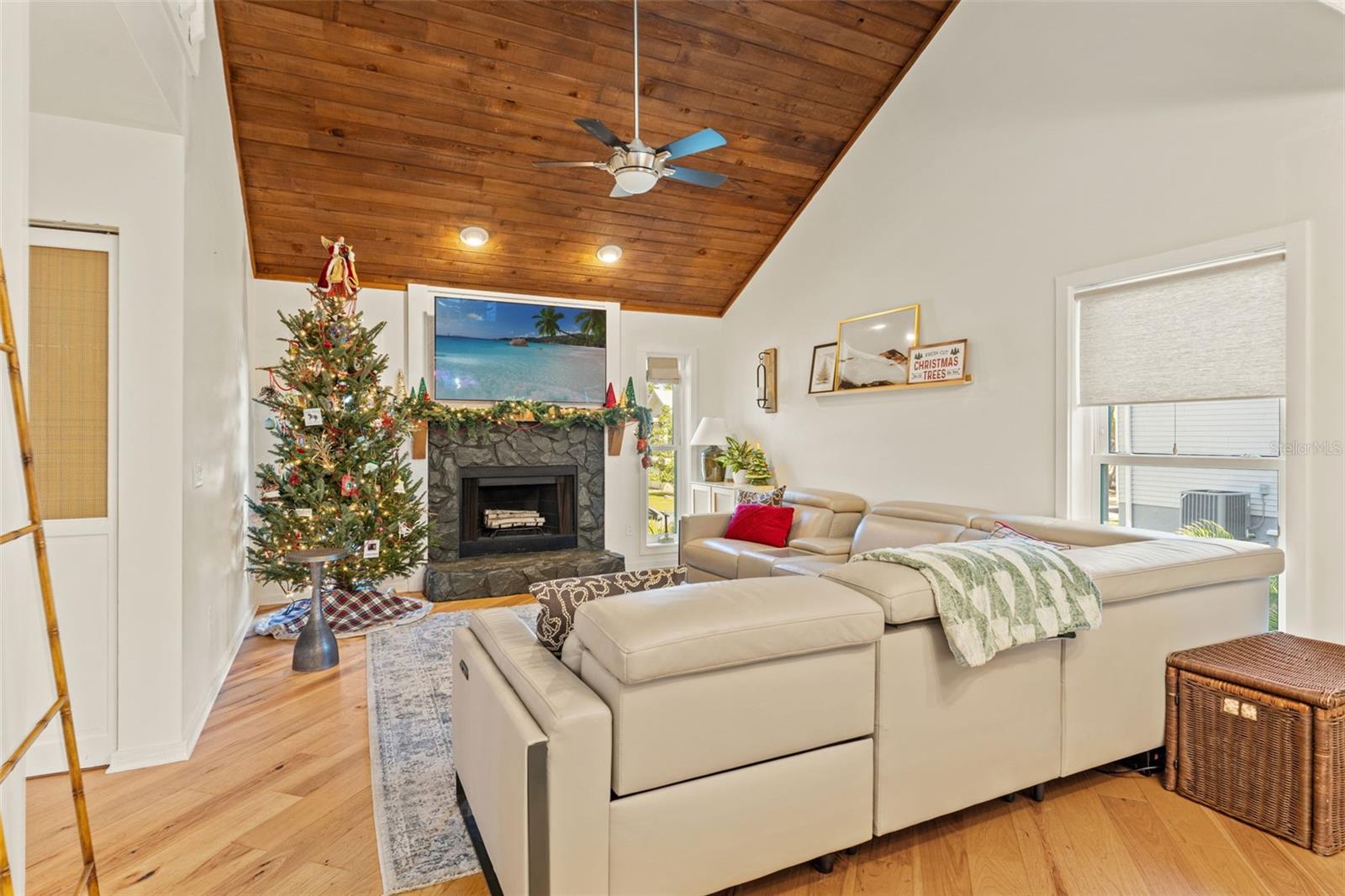 Image 16 of 70 For 720 Natalie Lane